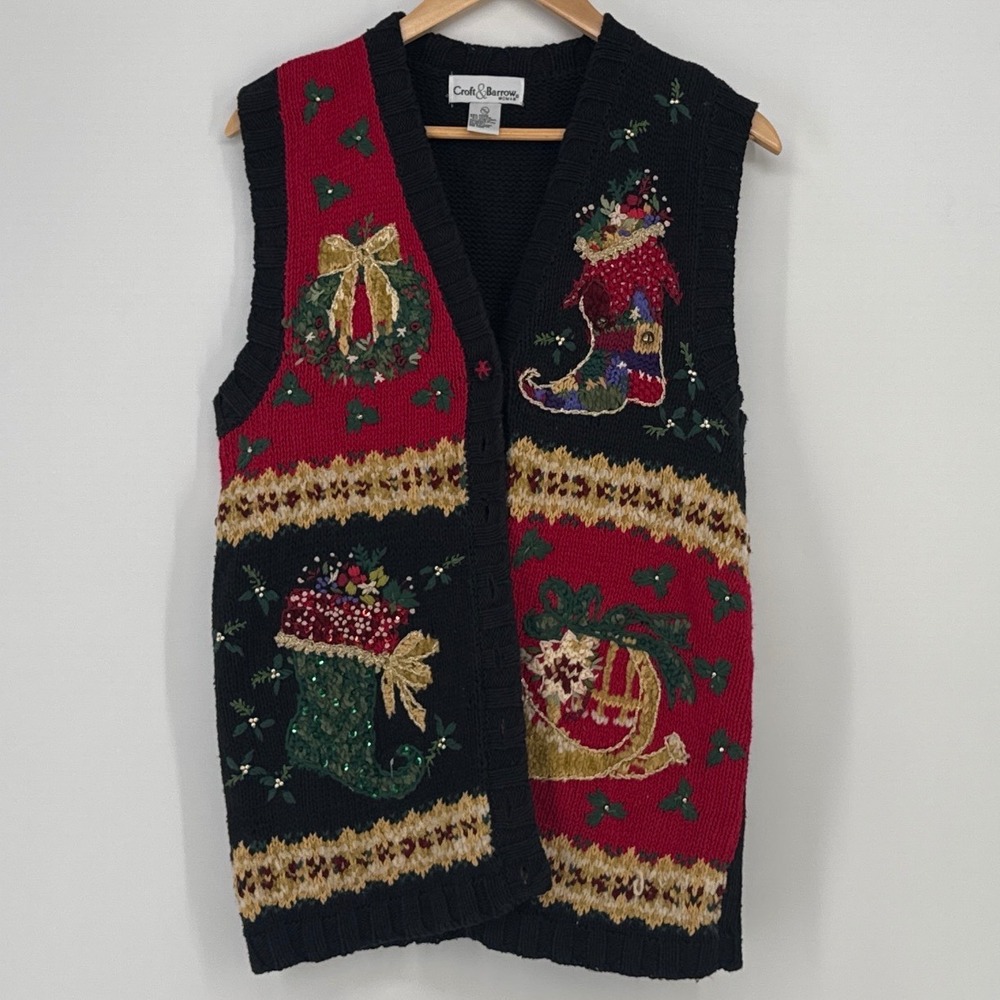 Croft & Barrow Woman Vest 18/20 Black Red Christmas Holiday Embroidered Beaded